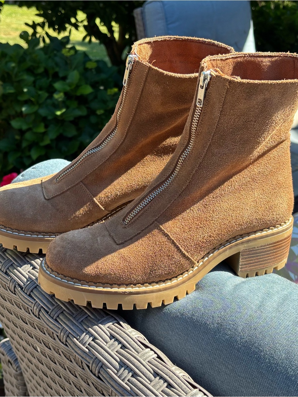 Bertuchi Suede front zip Chelsea boot, worn twice.